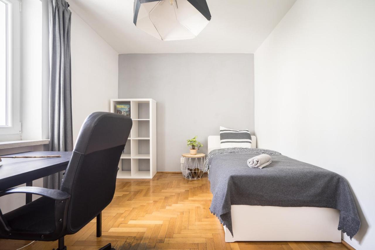 Oomph Warsaw Central 3-Bedroom Flat エクステリア 写真